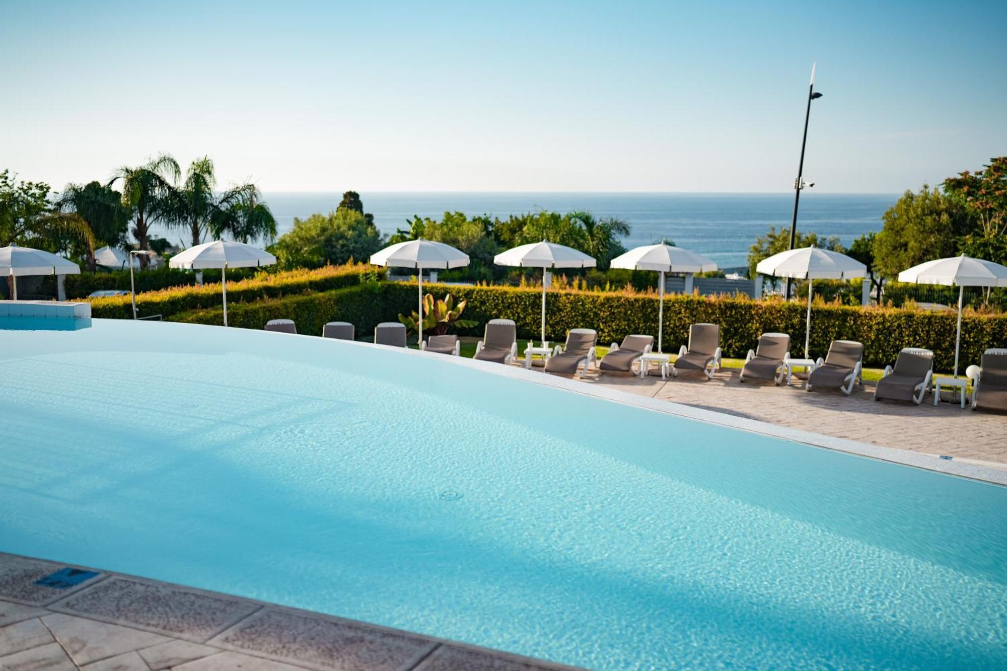 Sentido Michelizia Tropea Resort Luaran gambar
