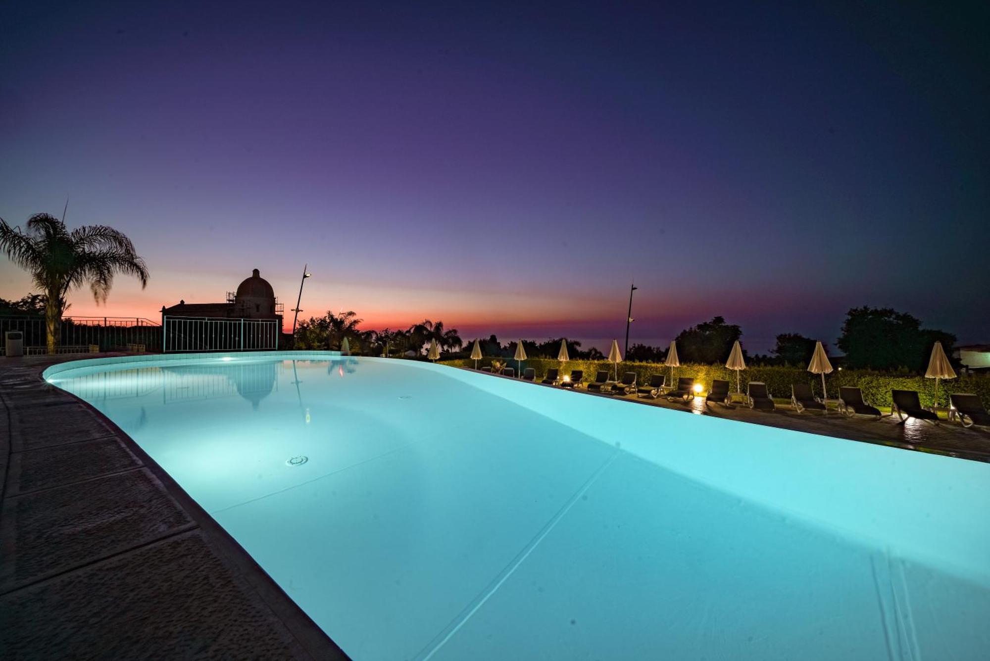 Sentido Michelizia Tropea Resort Luaran gambar
