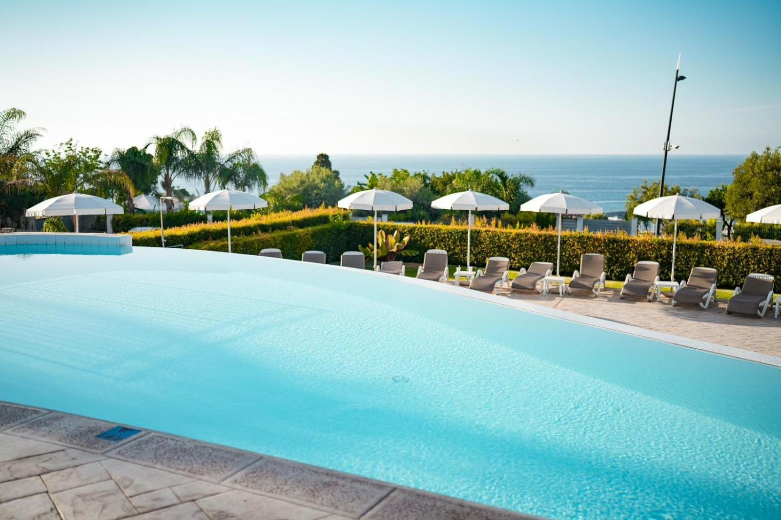 Sentido Michelizia Tropea Resort Luaran gambar